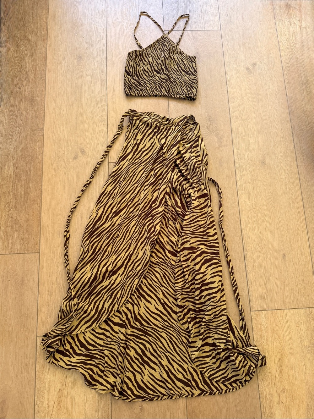 Lusana Two Piece Wrap Skirt Crop Top Sz XS